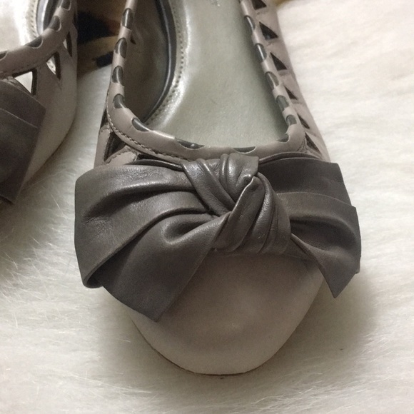 B.Makowsky Shoes, Size 6 - Picture 5 of 8